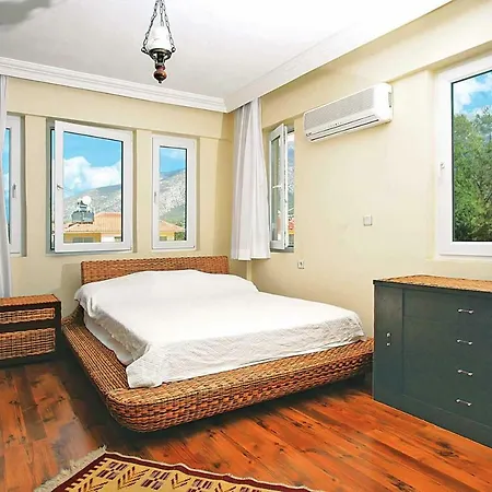 Sleeps 6 Air Con Wifi Villa *