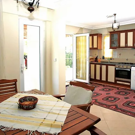 Sleeps 6 Air Con Wifi Villa *